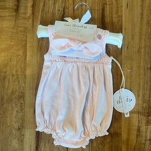 NWT strawberry onesie set baby girl 0-3 months